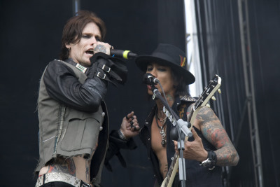 buckcherry  3 KobetaSonik '09 - 19/20 de Junio (II) - Kobetamendi ( Bilbao )